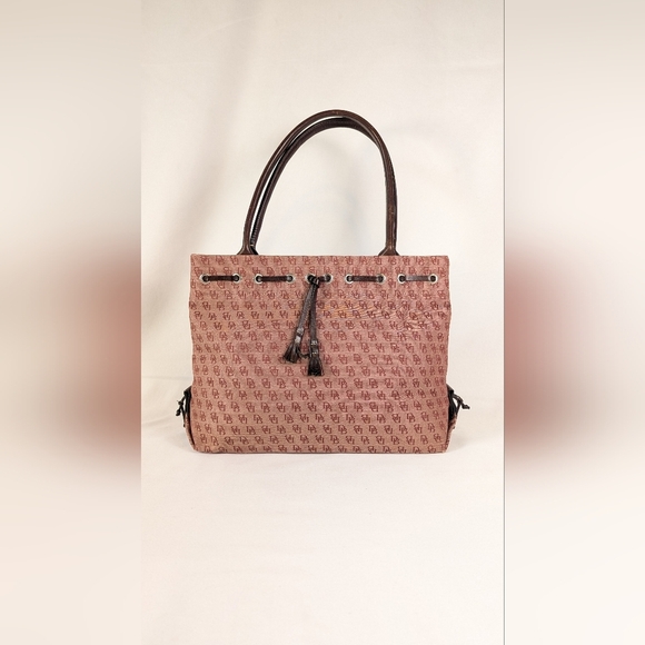 Dooney & Bourke Signature Monogram Tassel Large Tote Burgundy Canvas Leather - Picture 1 of 15